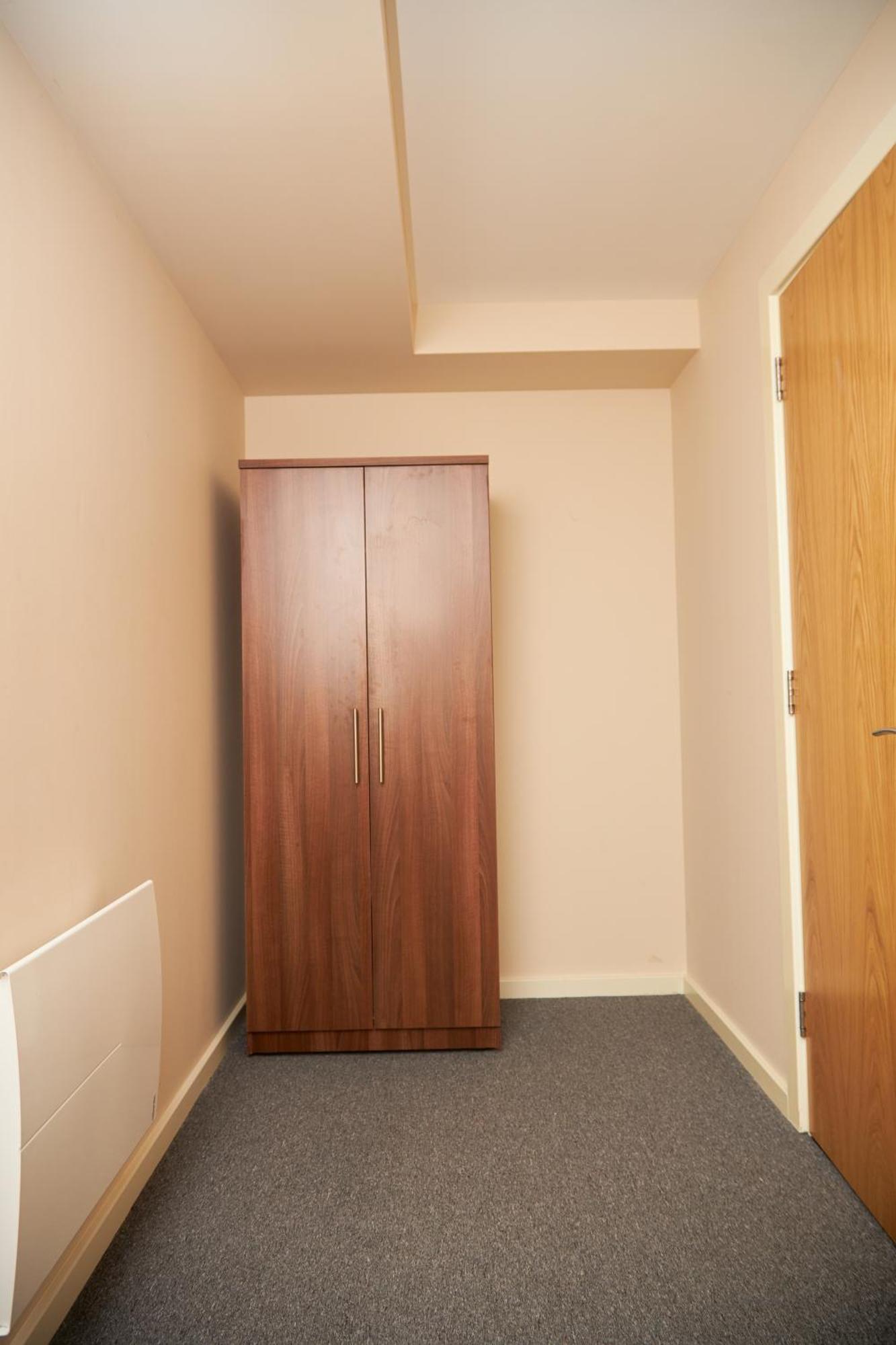 Deluxe And Cozy Two Bedroom With 1 Bathroom And Open Balcony Manchester Exterior photo